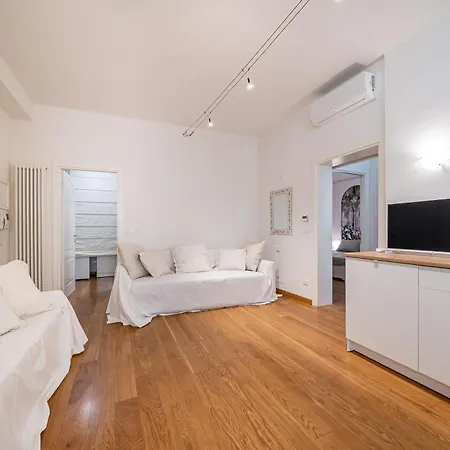 Apartment Santo Stefano 76 *