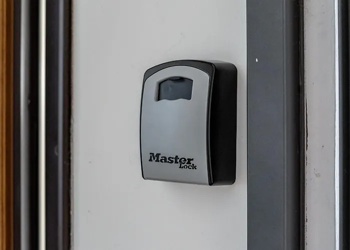 Santo Stefano 76 דירה